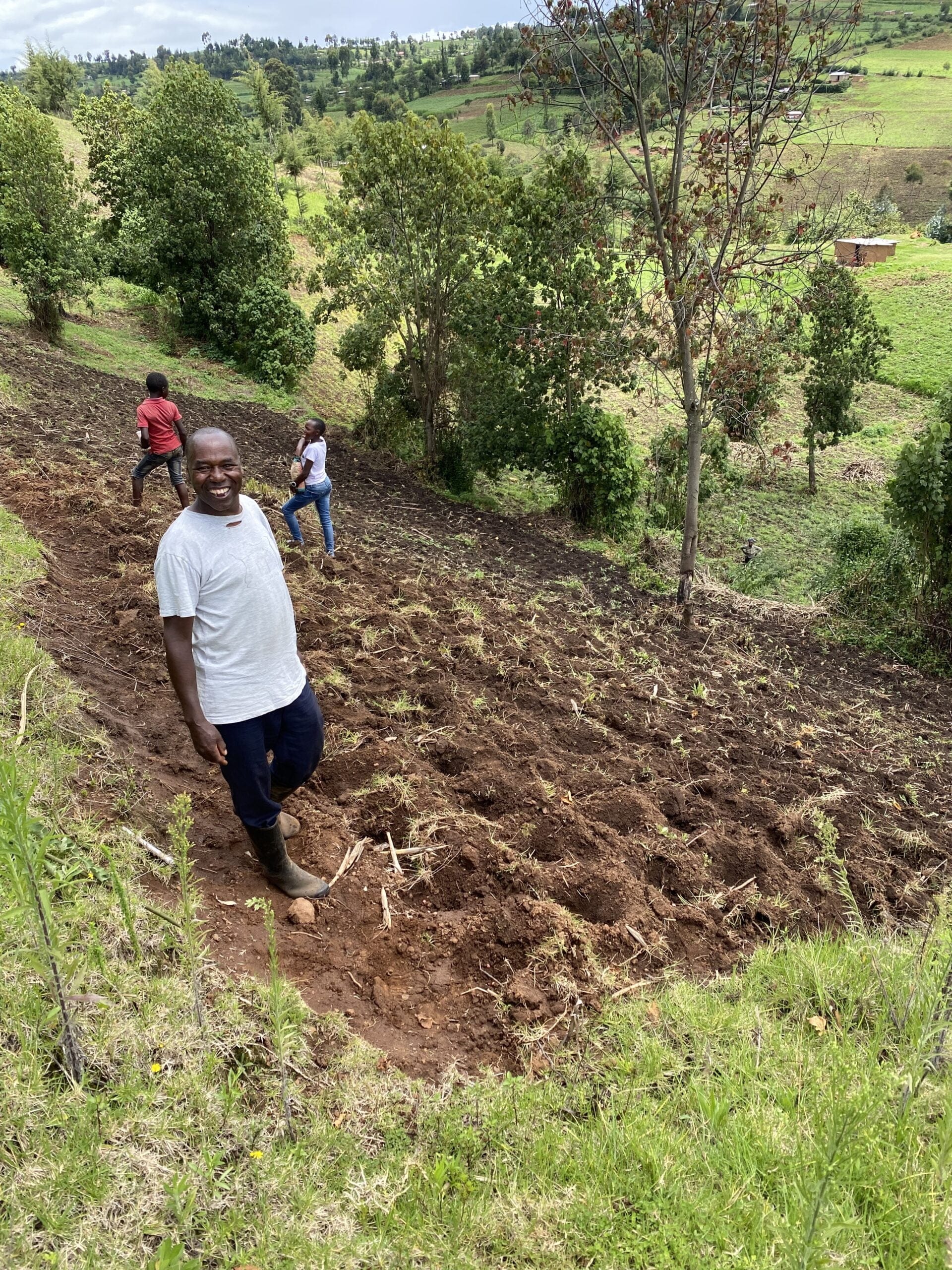 Strandade på en kulle i Kenya